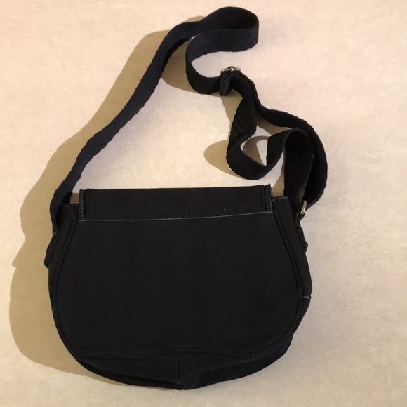 Thirty-One Free To Be Crossbody NWOT! - Picture 2 of 10